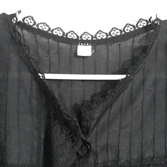16 Black Linen Tunic with Lace. - Picture 2 of 8